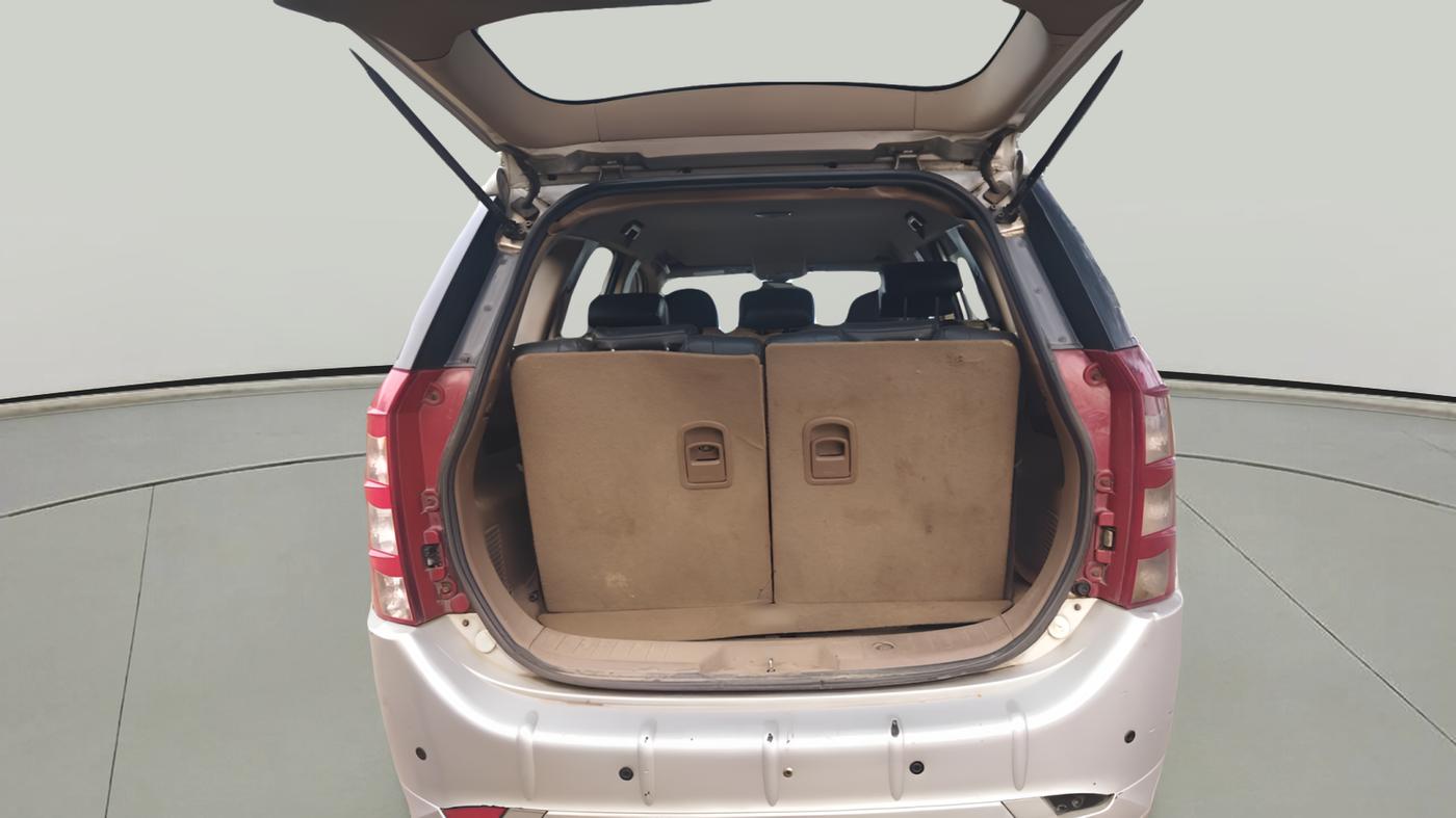 2014 Mahindra XUV500 W4, Diesel, Manual, 1,79,643 km, exterior