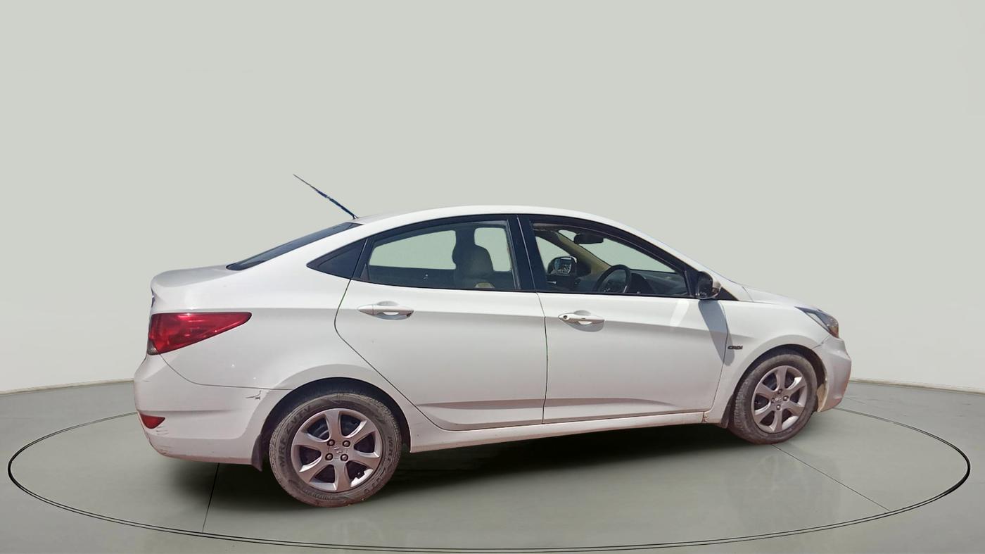 2011 Hyundai Verna FLUIDIC 1.6 CRDI EX, Diesel, Manual, 1,01,078 km, exterior