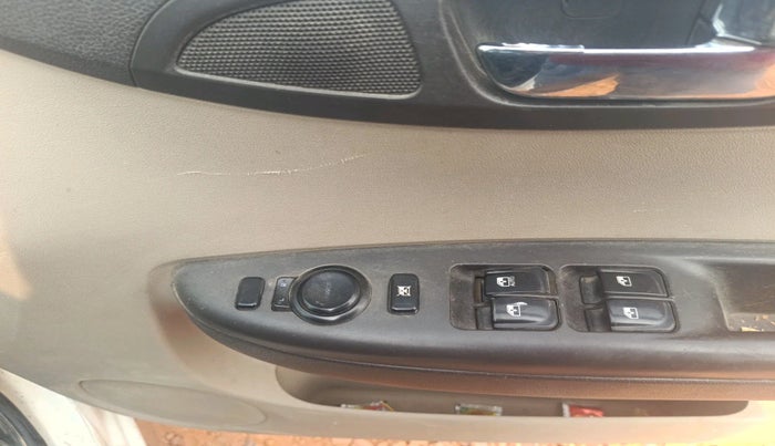 2012 Hyundai i20 MAGNA 1.2, Petrol, Manual, 90,407 km, interior