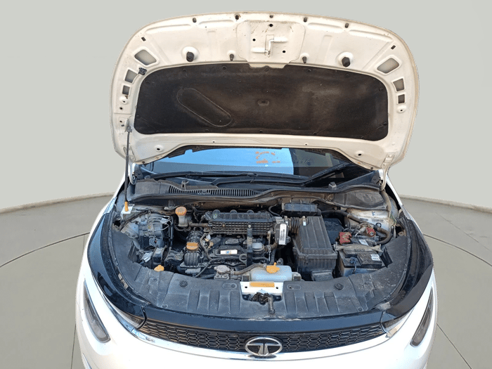 2024 Tata ALTROZ XZ PLUS O SUNROOF CNG, Petrol, Manual, 26,484 km, exterior