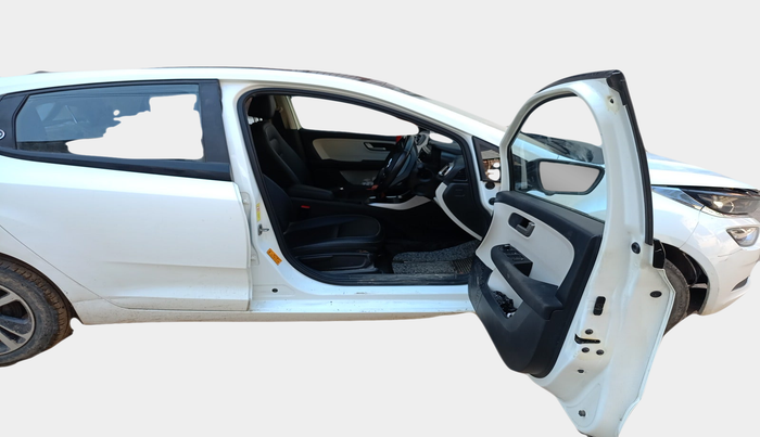 2024 Tata ALTROZ XZ PLUS O SUNROOF CNG, Petrol, Manual, 26,484 km, interior