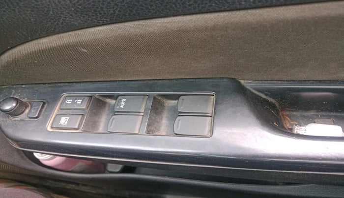 2015 Maruti Swift VDI, Diesel, Manual, 1,40,229 km, interior