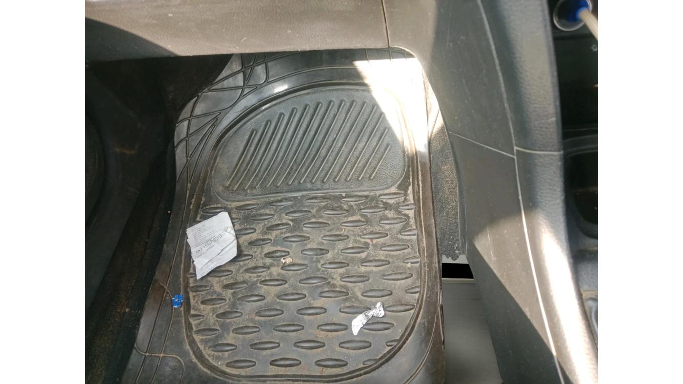 2015 Maruti Swift VDI, Diesel, Manual, 1,42,000 km, interior