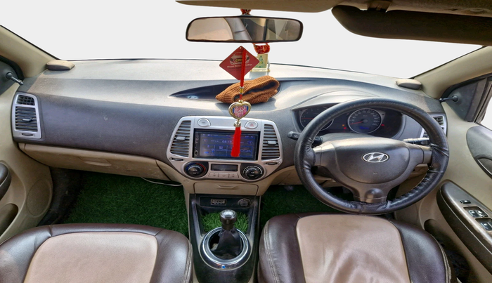 2011 Hyundai i20 MAGNA 1.2, Petrol, Manual, 1,52,265 km, interior