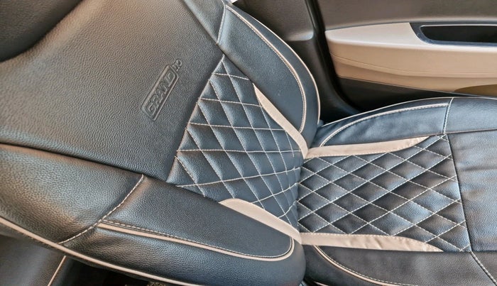 2018 Hyundai Grand i10 SPORTZ 1.2 KAPPA VTVT, Petrol, Manual, 56,966 km, interior