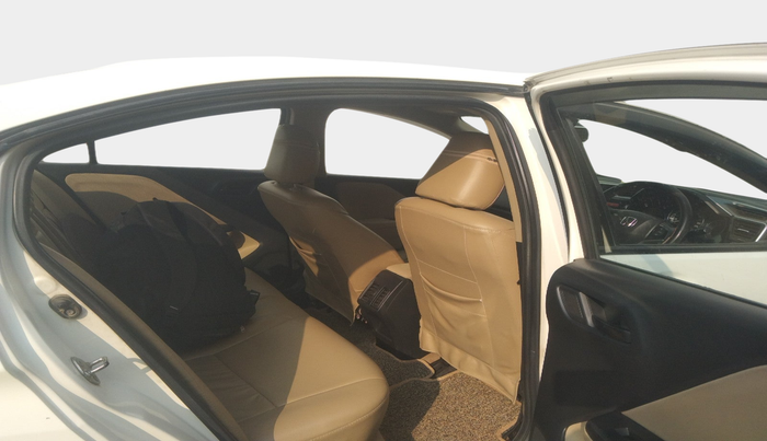 2015 Honda City 1.5L I-DTEC SV, Diesel, Manual, 1,49,813 km, interior