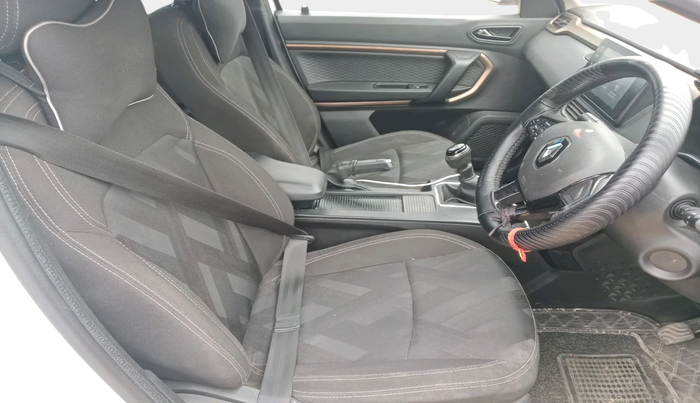 2022 Renault Kiger RXT MT, Petrol, Manual, 69,255 km, interior