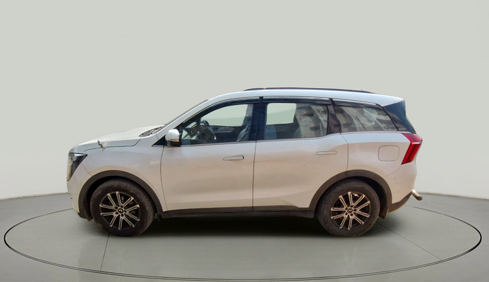 2022 Mahindra XUV700 AX 7 D AT AWD 7 STR, Diesel, Automatic, 75,819 km, exterior