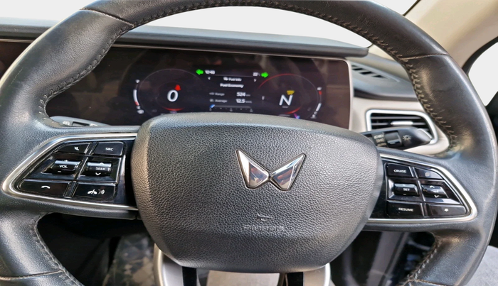 2022 Mahindra XUV700 AX 7 LUXURY D MT 7 STR, Diesel, Manual, 1,10,903 km, interior