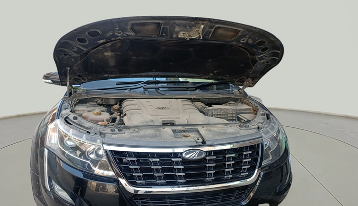 2019 Mahindra XUV500 W9, Diesel, Manual, 1,08,074 km, exterior