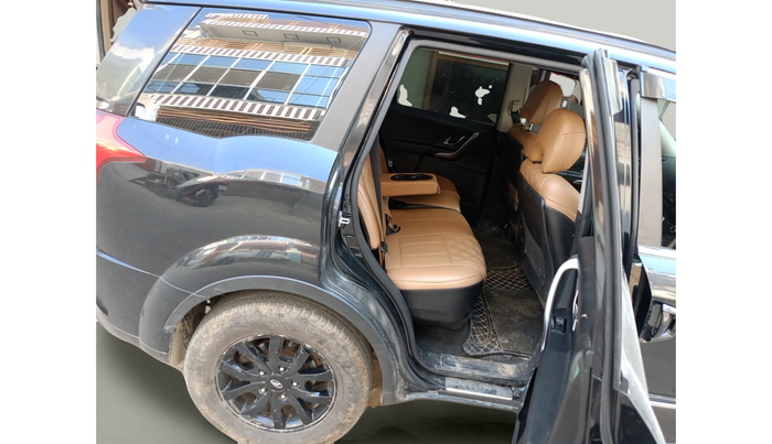2019 Mahindra XUV500 W9, Diesel, Manual, 1,08,074 km, interior