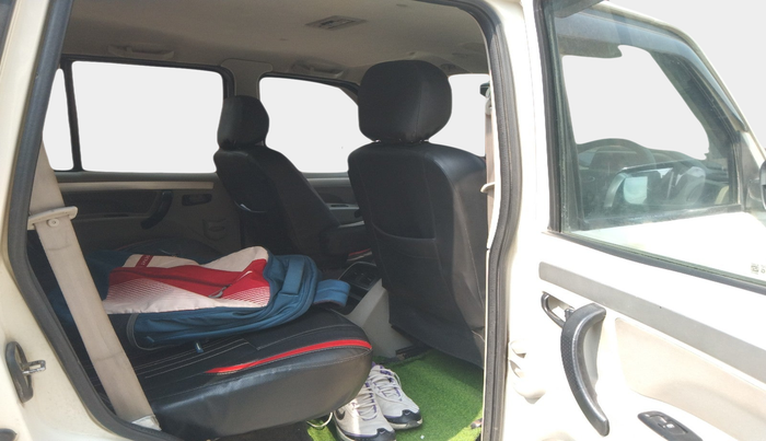 2016 Mahindra Scorpio S10, Diesel, Manual, 2,35,294 km, interior