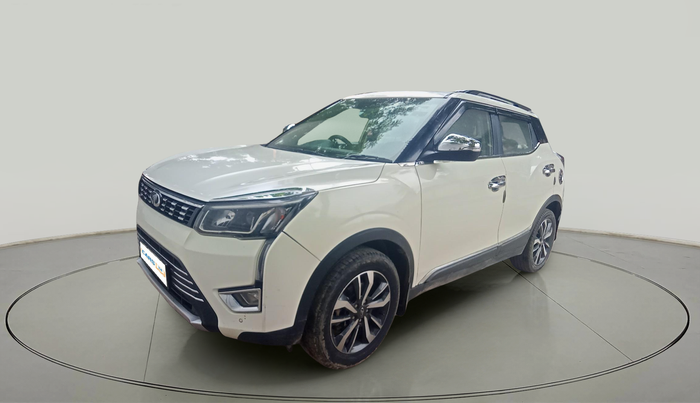 2020 Mahindra XUV300 W8 (O) 1.5 DIESEL, Diesel, Manual, 1,08,653 km, exterior