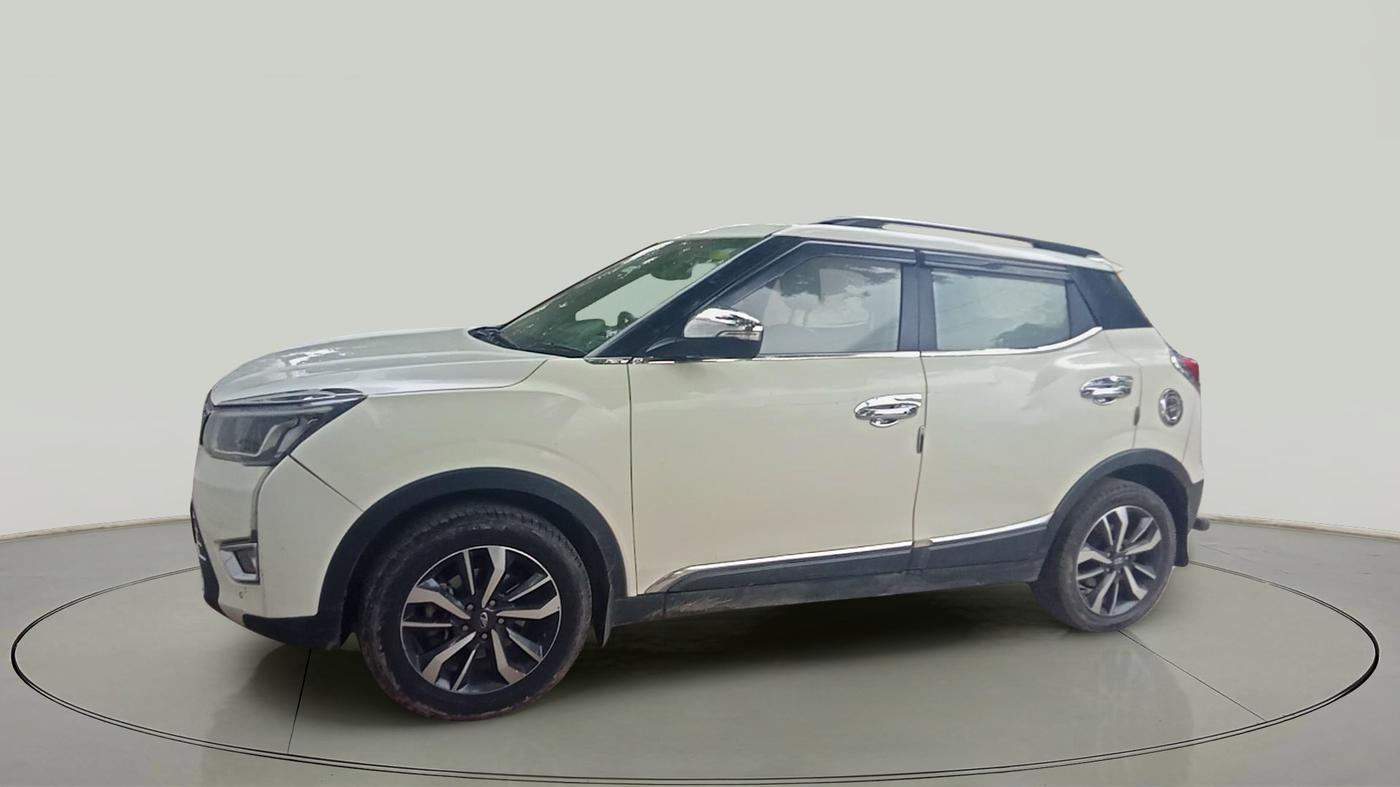 2020 Mahindra XUV300 W8 (O) 1.5 DIESEL, Diesel, Manual, 1,08,653 km, exterior