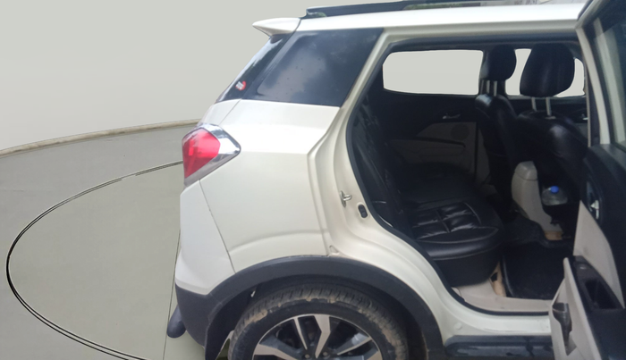 2020 Mahindra XUV300 W8 (O) 1.5 DIESEL, Diesel, Manual, 1,08,653 km, interior