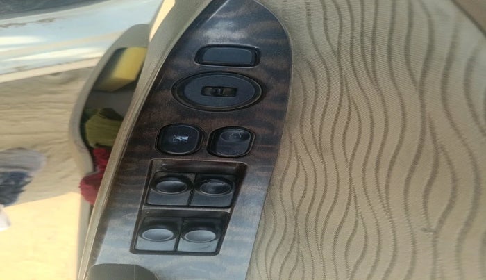 2013 Hyundai Verna FLUIDIC 1.6 CRDI SX, Diesel, Manual, 2,13,546 km, interior