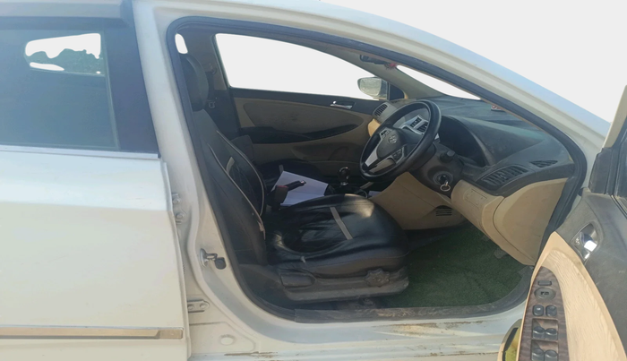 2013 Hyundai Verna FLUIDIC 1.6 CRDI SX, Diesel, Manual, 2,13,546 km, interior