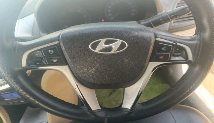 2013 Hyundai Verna FLUIDIC 1.6 CRDI SX, Diesel, Manual, 2,13,546 km, interior