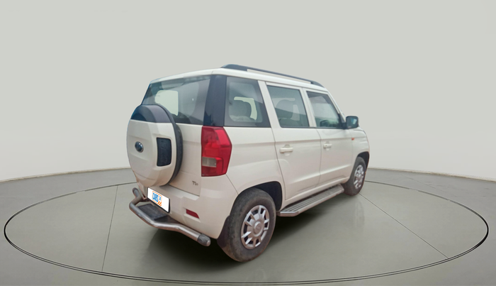 2018 Mahindra TUV300 T6 PLUS, Diesel, Manual, 99,358 km, exterior