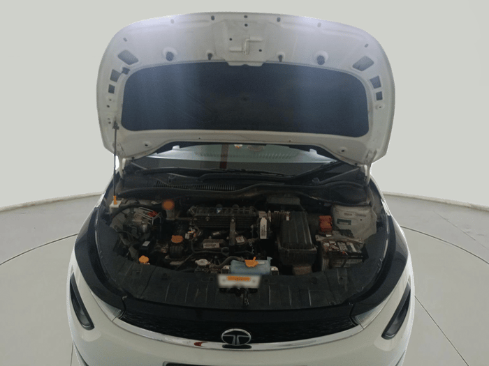 2024 Tata ALTROZ XM PLUS PETROL, Petrol, Manual, 9,212 km, exterior