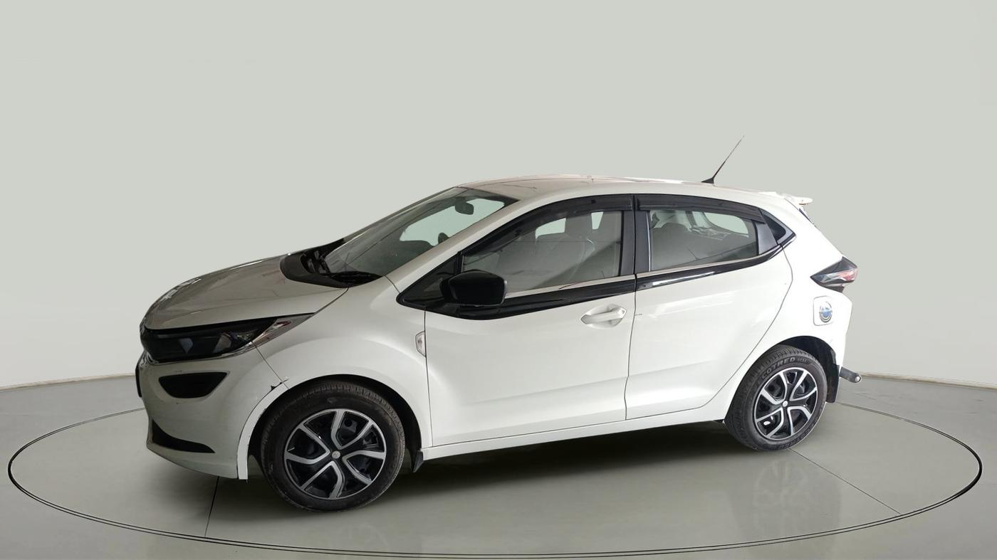 2024 Tata ALTROZ XM PLUS PETROL, Petrol, Manual, 9,212 km, exterior