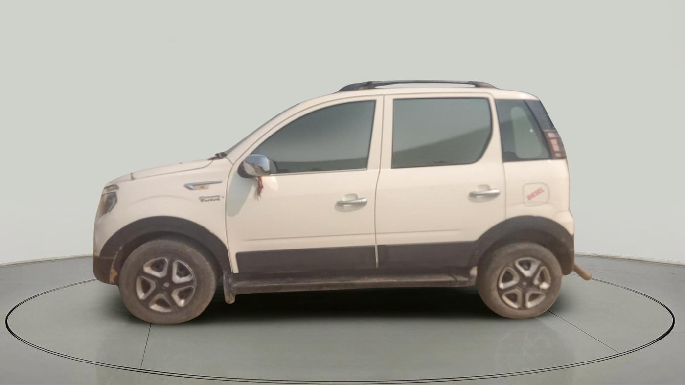2016 Mahindra NUVOSPORT N6, Diesel, Manual, 88,812 km, exterior