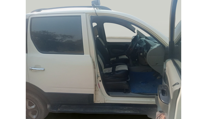 2016 Mahindra NUVOSPORT N6, Diesel, Manual, 88,812 km, interior