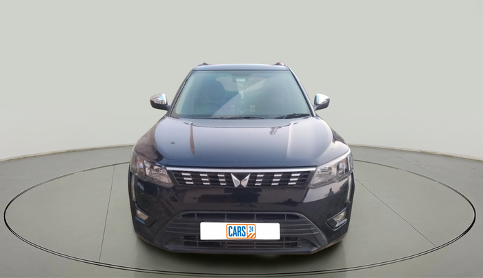 2024 Mahindra XUV300 W6 1.2 PETROL, Petrol, Manual, 28,572 km, exterior