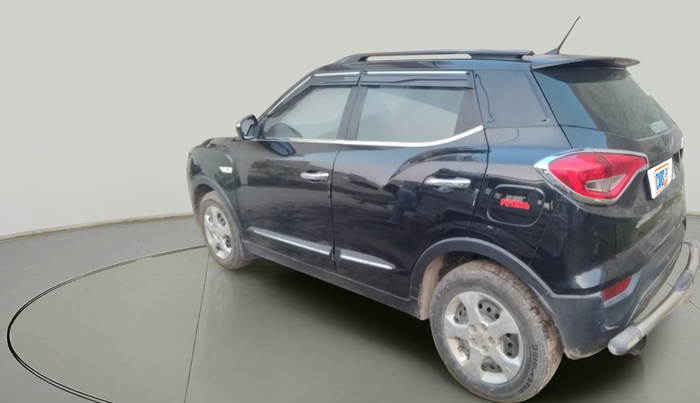 2024 Mahindra XUV300 W6 1.2 PETROL, Petrol, Manual, 28,572 km, exterior
