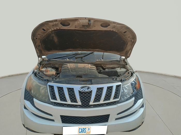 2012 Mahindra XUV500 W8, Diesel, Manual, 2,03,902 km, exterior