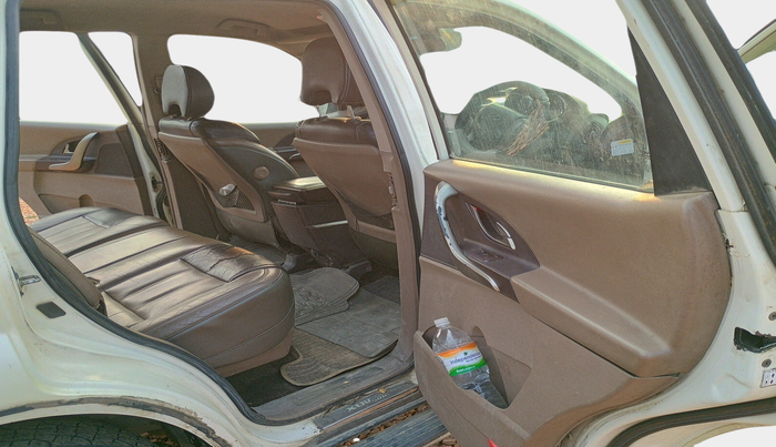 2012 Mahindra XUV500 W8, Diesel, Manual, 2,03,902 km, interior
