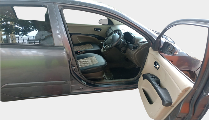 2012 Hyundai i10 MAGNA 1.2, Petrol, Manual, 1,35,720 km, interior