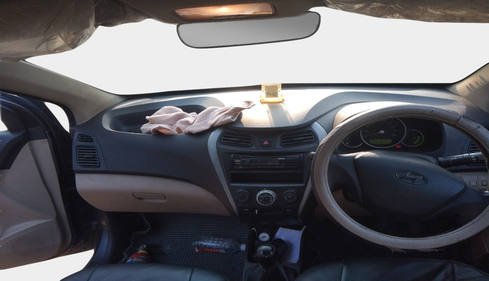 2014 Hyundai Eon ERA + LPG, Petrol, Manual, 1,52,631 km, interior