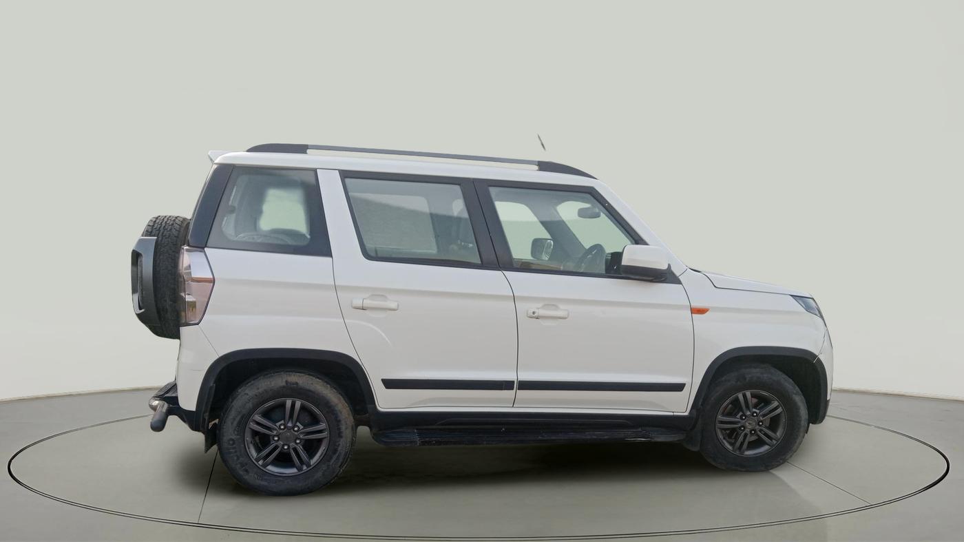 2020 Mahindra TUV300 T10, Diesel, Manual, 76,500 km, exterior