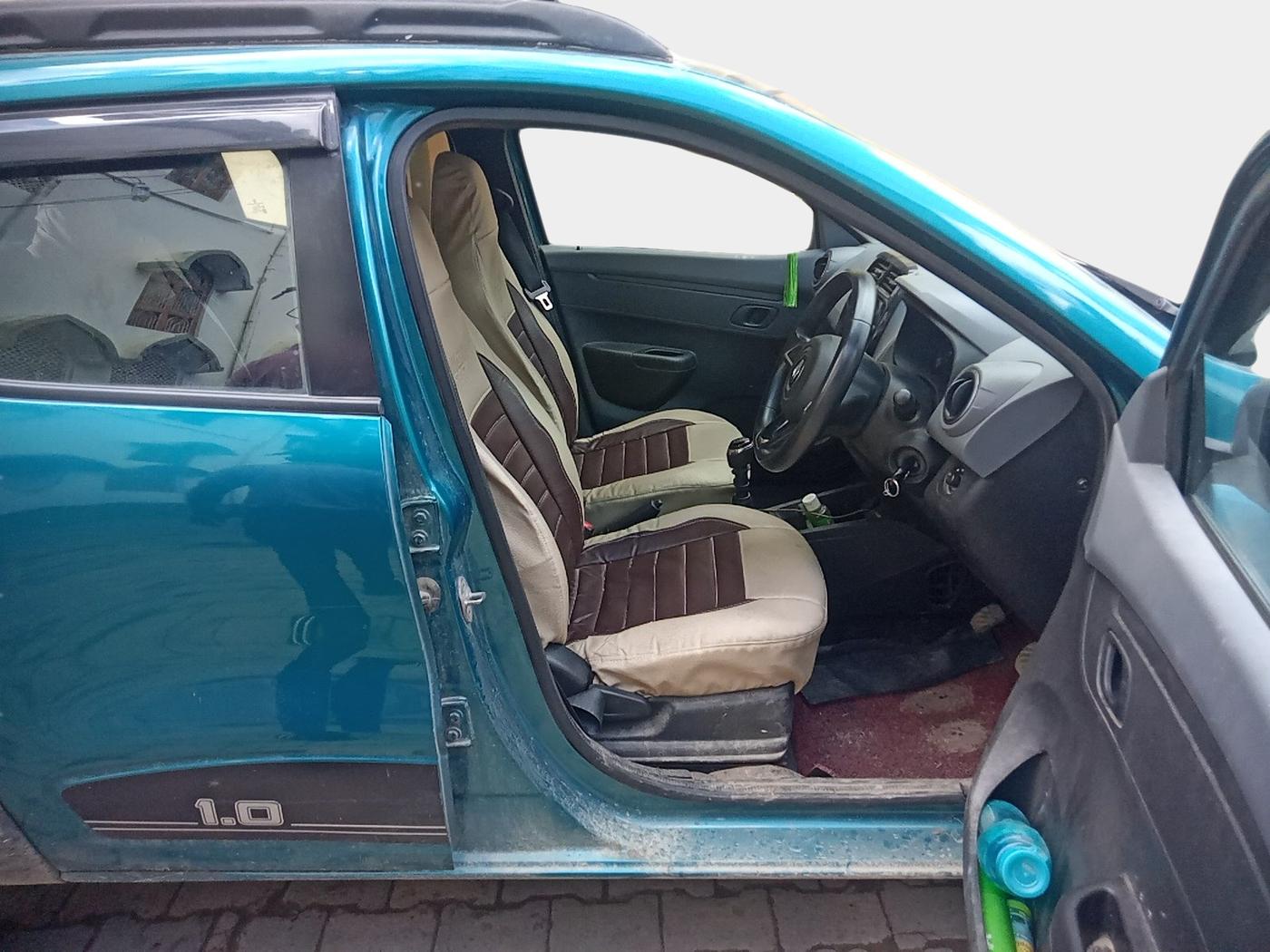 2021 Renault Kwid RXT 1.0 (O), Petrol, Manual, 41,500 km, interior