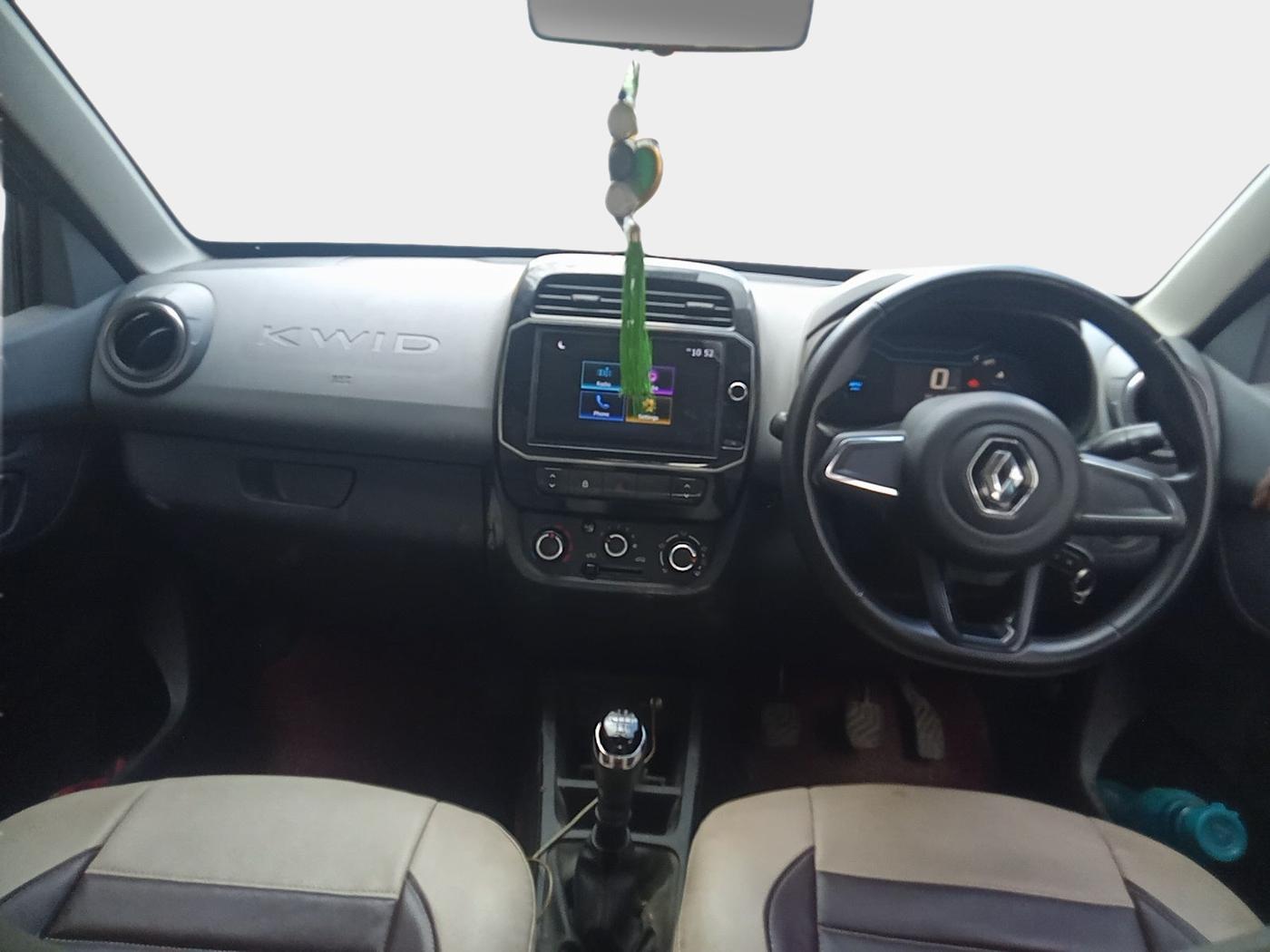2021 Renault Kwid RXT 1.0 (O), Petrol, Manual, 41,500 km, interior