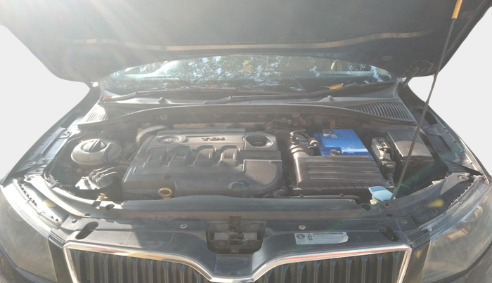 2014 Skoda Octavia AMBITION 2.0 TDI AT, Diesel, Automatic, 82,942 km, exterior