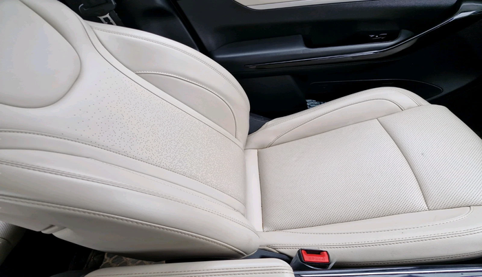 2023 Mahindra XUV700 AX 7 LUXURY D MT 7 STR, Diesel, Manual, 43,824 km, interior