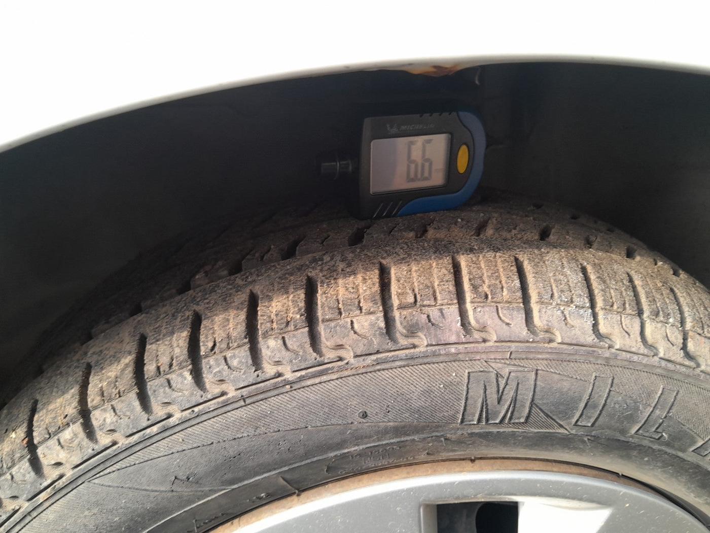 2014 Maruti Alto K10 VXI AMT, Petrol, Automatic, 55,794 km, tyre