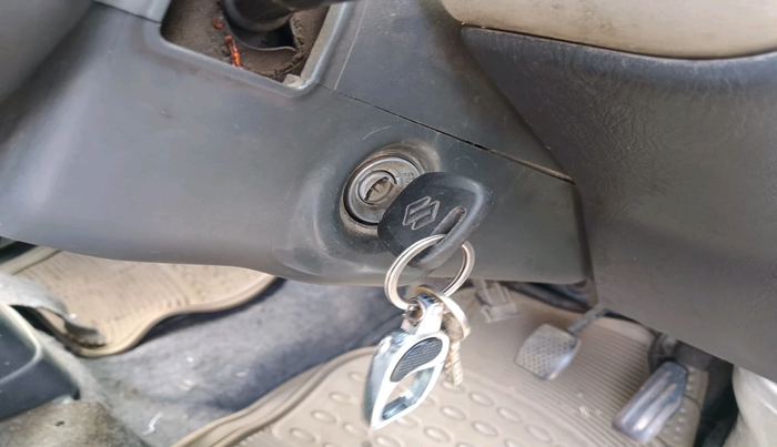 2014 Maruti Eeco 5 STR WITH A/C+HTR, Petrol, Manual, 1,29,761 km, interior