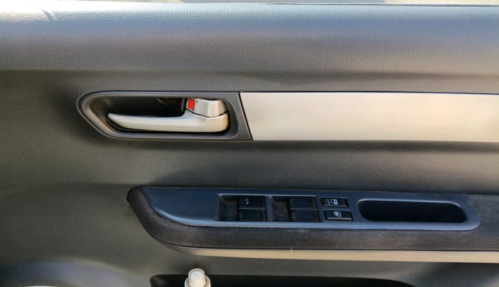 2011 Maruti Swift ZXI, Petrol, Manual, 1,62,141 km, interior