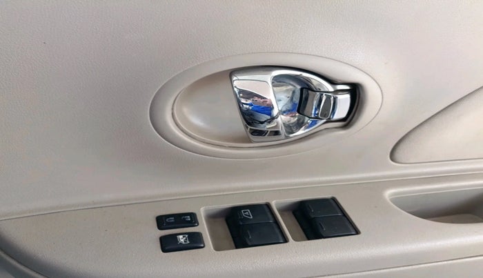 2013 Renault Pulse RXZ DIESEL, Diesel, Manual, 47,676 km, interior