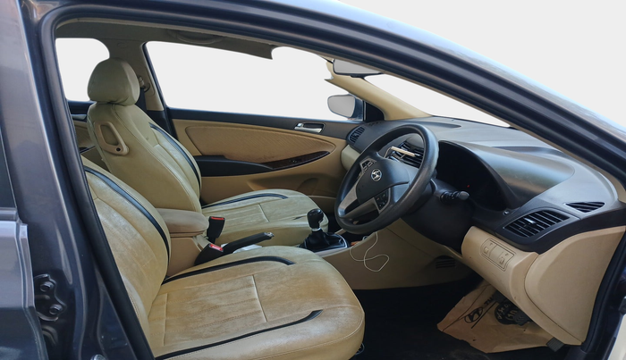 2015 Hyundai Verna FLUIDIC 4S 1.6 VTVT S(O), Petrol, Manual, 53,341 km, interior