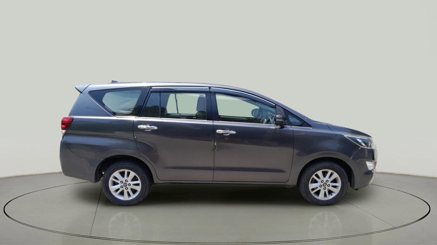 2018 Toyota Innova Crysta 2.4 VX 8 STR, Diesel, Manual, 3,05,491 km, exterior