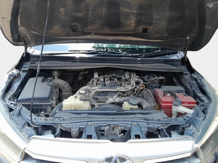 2018 Toyota Innova Crysta 2.4 VX 8 STR, Diesel, Manual, 3,05,491 km, exterior