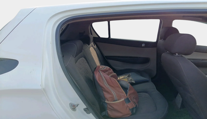 2011 Hyundai i20 MAGNA 1.4 CRDI, Diesel, Manual, 1,54,235 km, interior