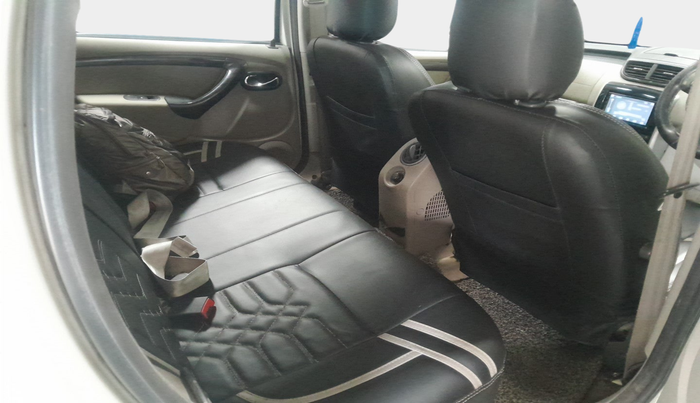 2014 Nissan Terrano XV D THP PREMIUM 110 PS, Diesel, Manual, 1,64,523 km, interior