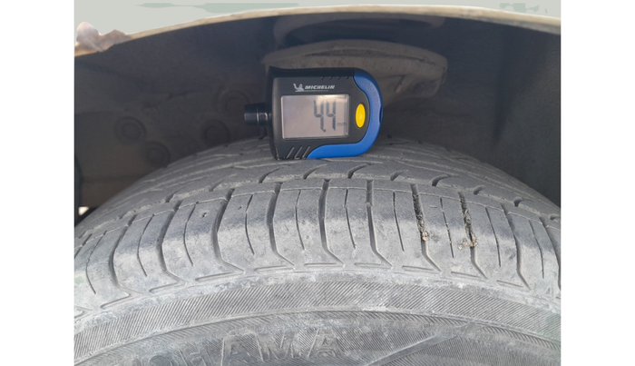 2011 Hyundai Accent GLE, Petrol, Manual, 1,30,180 km, tyre