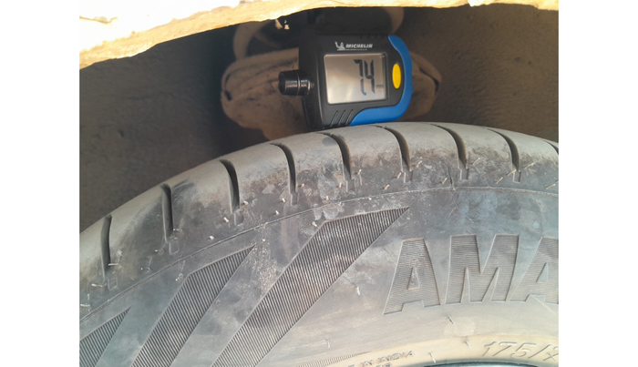 2011 Hyundai Accent GLE, Petrol, Manual, 1,30,180 km, tyre