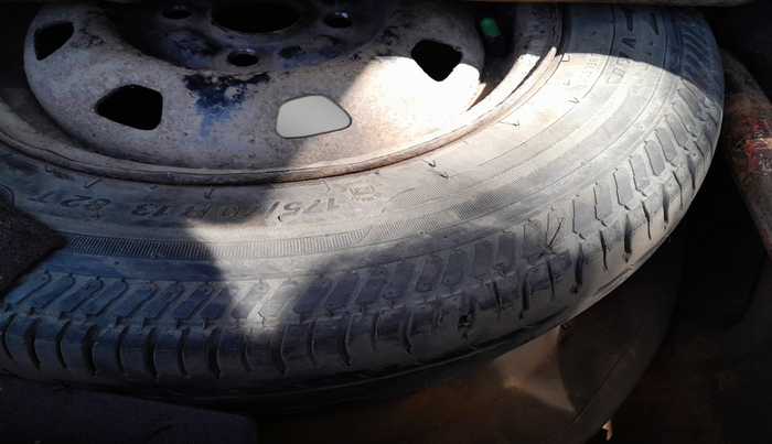 2011 Hyundai Accent GLE, Petrol, Manual, 1,30,180 km, tyre